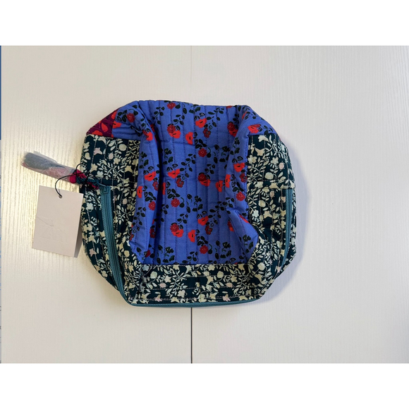 Printed Quilted Toiletry Bag - Picture 1 of 2